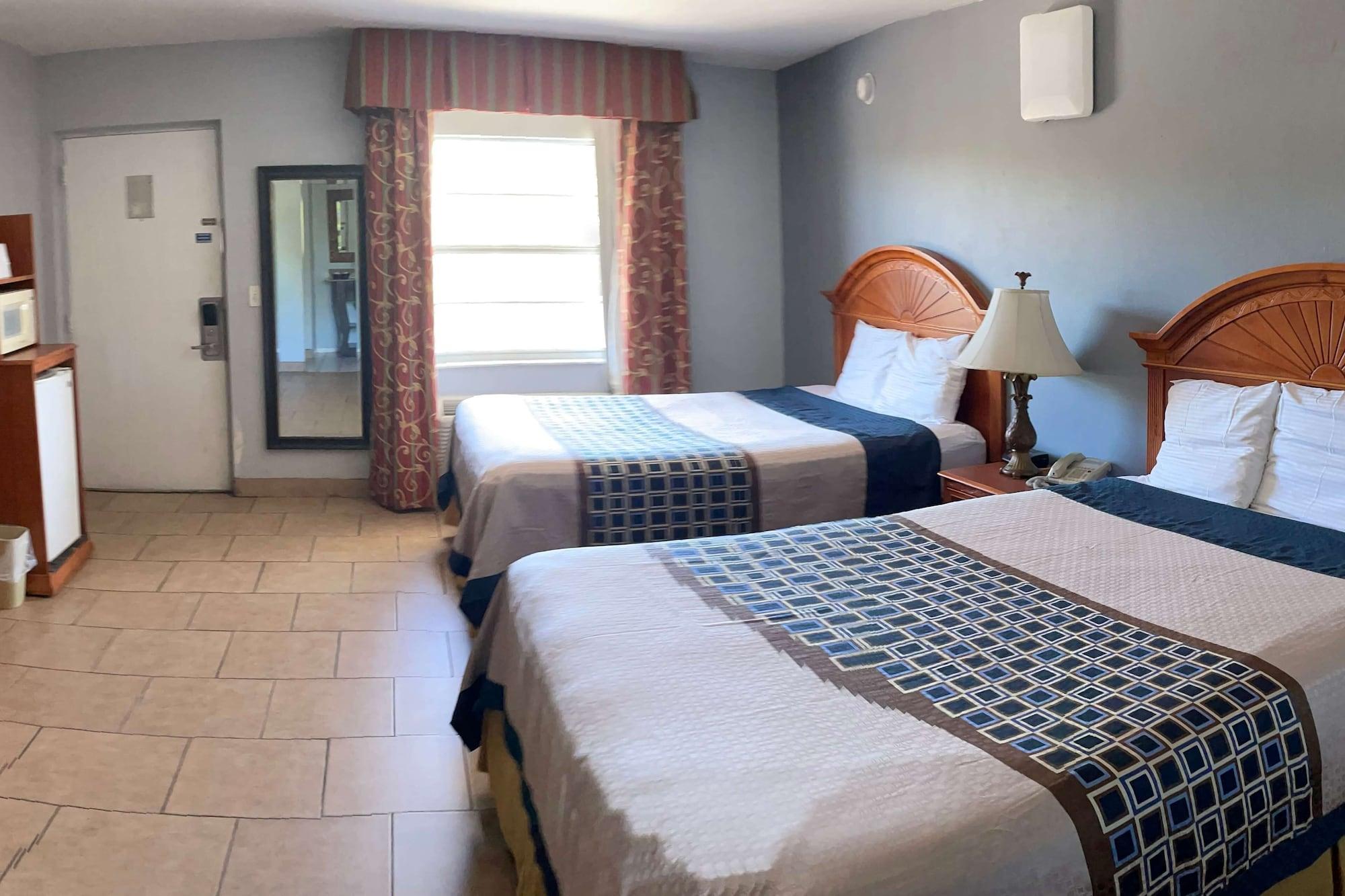 Travelodge By Wyndham Venice Venice Gardens Zewnętrze zdjęcie