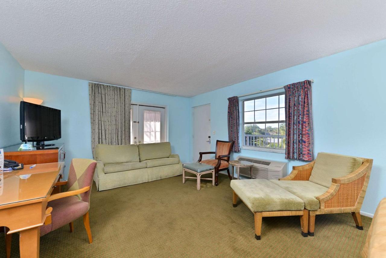 Travelodge By Wyndham Venice Venice Gardens Zewnętrze zdjęcie